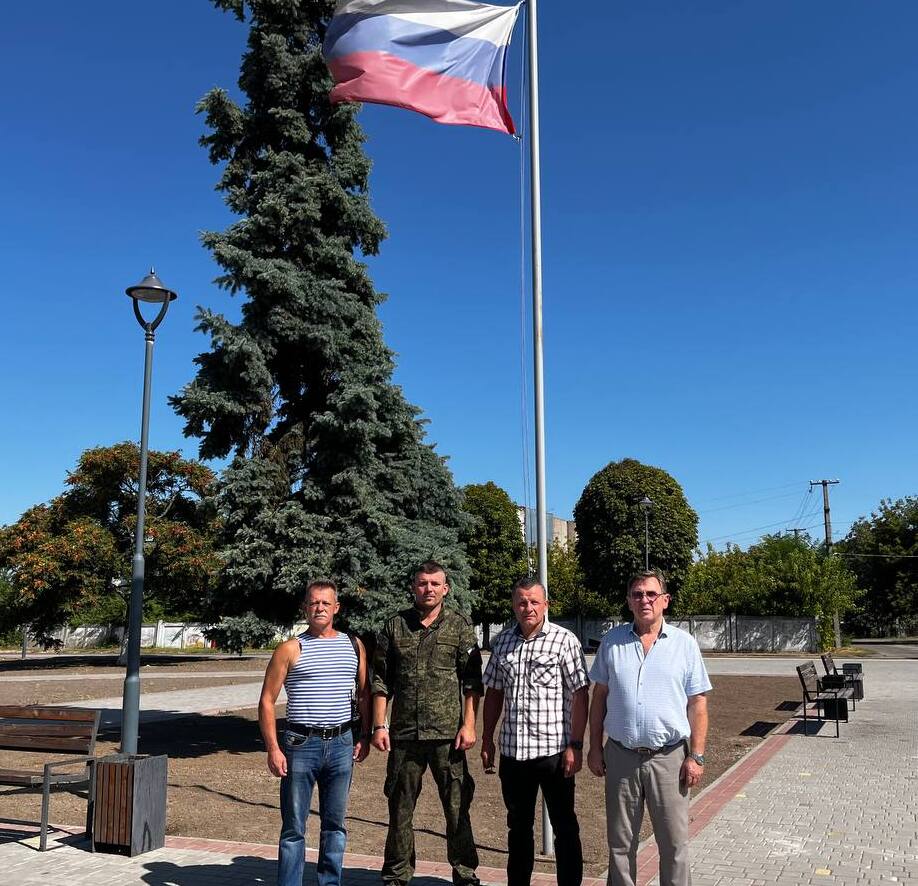 Это событие символизирует единство народа и гордость за нашу страну..