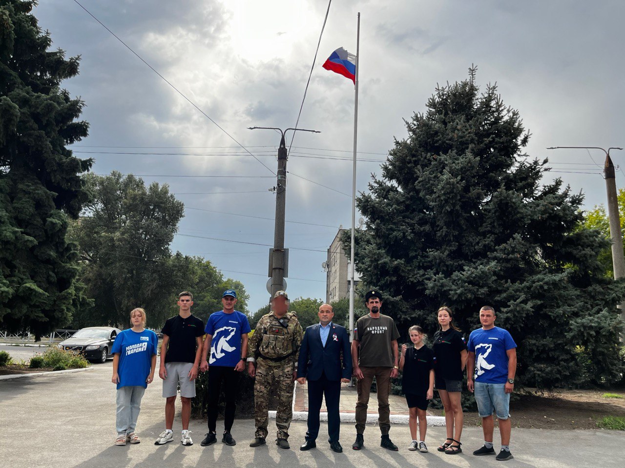 &quot;Единая Россия&quot; поздравила жителей Каменско-Днепровского муниципального округа с Днём Флага Российской Федерации.