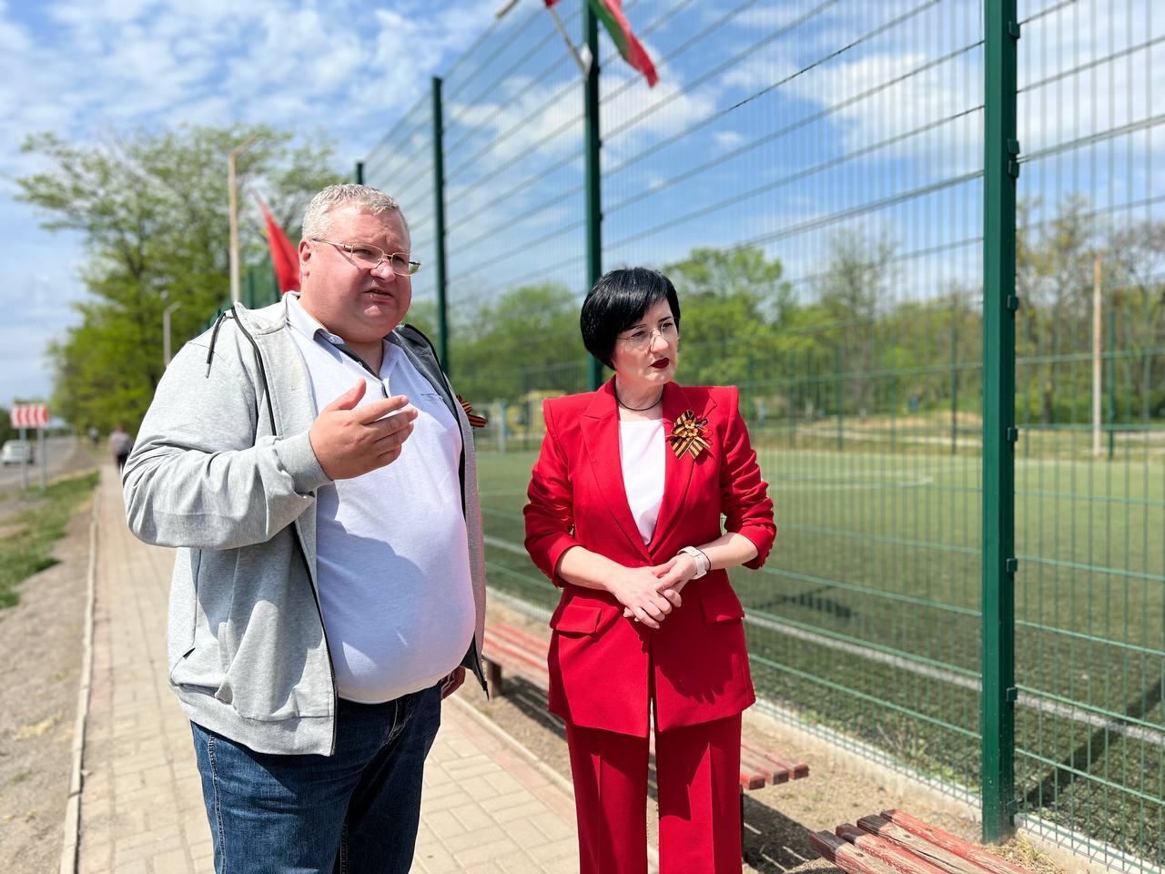 Представители шефа-региона Новгородской области посетили Великобелозёрскую школу № 1 Каменско-Днепровского муниципального округа.